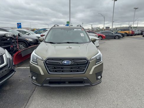 Used 2024 Subaru Forester Premium image 2