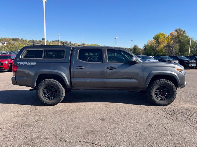 Used 2016 Toyota Tacoma TRD Off-Road w/ Premium & Technology Package AWD/4WD image 7