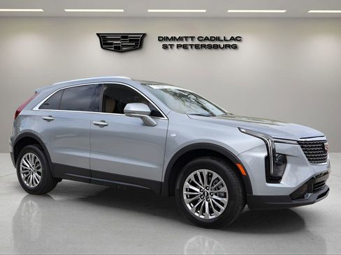 Certified 2025 Cadillac XT4 Premium Luxury image 7