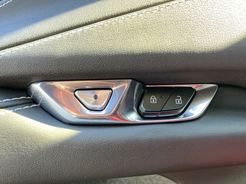 Used 2024 Chevrolet Corvette Stingray Coupe w/ 1LT image 27