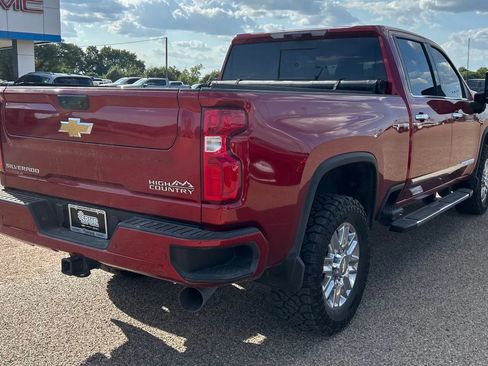 Used 2024 Chevrolet Silverado 3500 High Country w/ High Country Premium Package AWD/4WD image 3