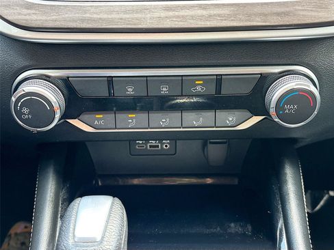 Used 2023 Nissan Altima 2.5 SV FWD image 15