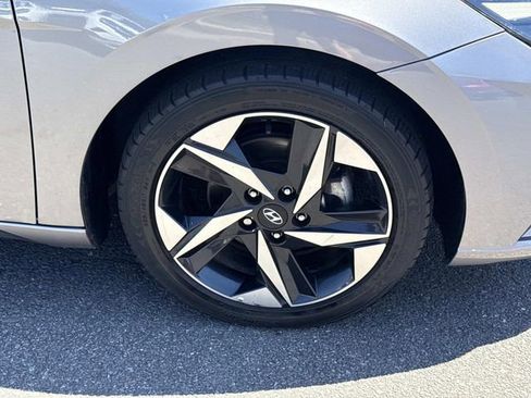 Used 2023 Hyundai Elantra SEL w/ Convenience Package FWD image 7