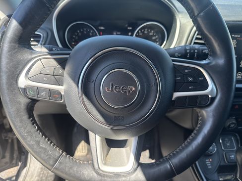 Used 2019 Jeep Compass Limited AWD/4WD image 17