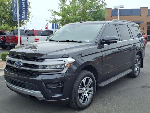 Certified 2024 Ford Expedition XLT AWD/4WD image 8