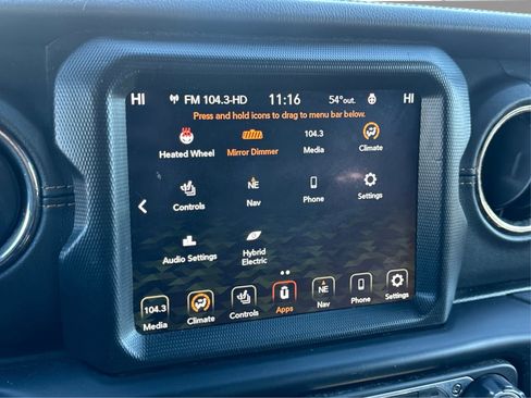 Used 2022 Jeep Wrangler Unlimited Sahara AWD/4WD image 33