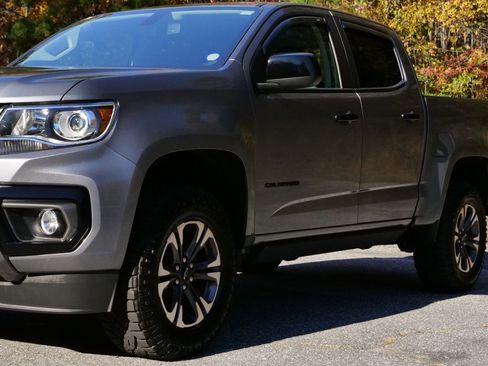 Used 2022 Chevrolet Colorado Z71 image 29