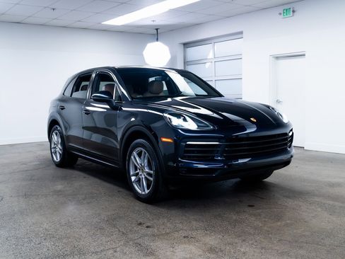 Used 2020 Porsche Cayenne image 27