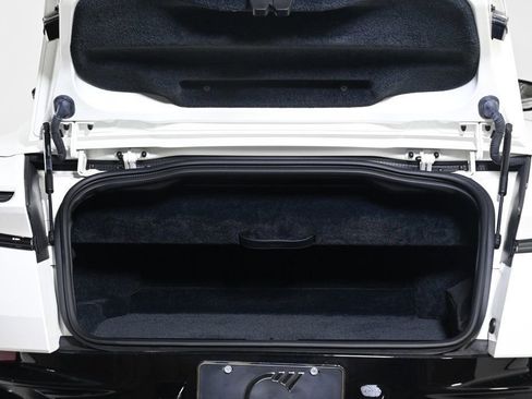 Used 2022 Aston Martin DB11 Volante image 24