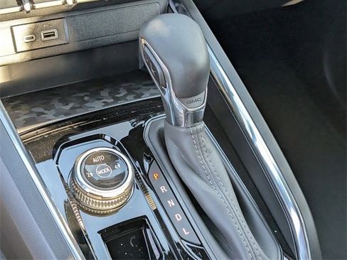 New 2026 GMC Canyon Elevation w/ Convenience Package image 17