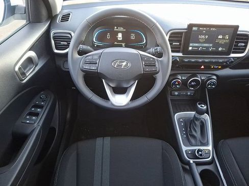 New 2026 Hyundai Venue SEL FWD image 11