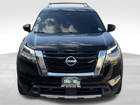Used 2024 Nissan Pathfinder SL AWD/4WD image 2