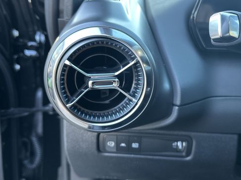 New 2026 Chevrolet Equinox EV LT image 25