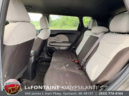 Used 2016 Kia Soul FWD image 10