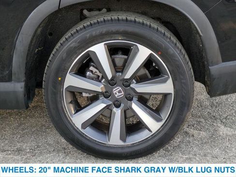 Used 2023 Honda Pilot Touring image 11