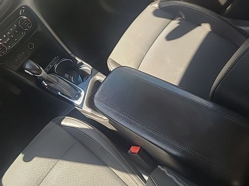 Used 2020 Buick Encore GX Select w/ Sport Touring Package FWD image 17
