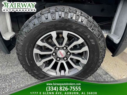 Used 2021 GMC Sierra 1500 AT4 w/ AT4 Premium Package AWD/4WD image 35