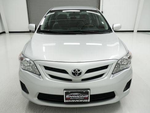 Used 2013 Toyota Corolla L image 2