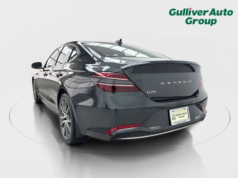 Used 2023 Genesis G70 2.0T RWD image 5