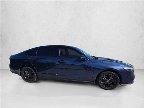 Used 2025 Honda Accord SE image 4