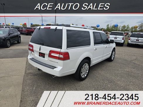 Used 2012 Lincoln Navigator L 4WD image 4