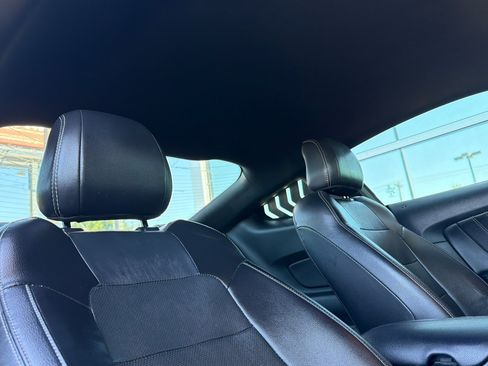 Used 2018 Ford Mustang GT Premium RWD image 18