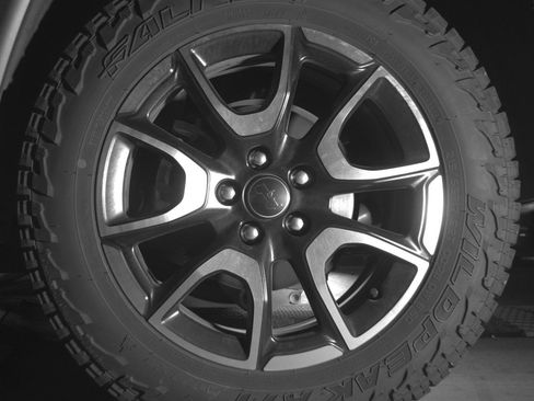 Used 2025 Jeep Compass Trailhawk AWD/4WD image 13