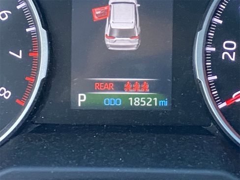 Certified 2021 Toyota RAV4 XLE image 12