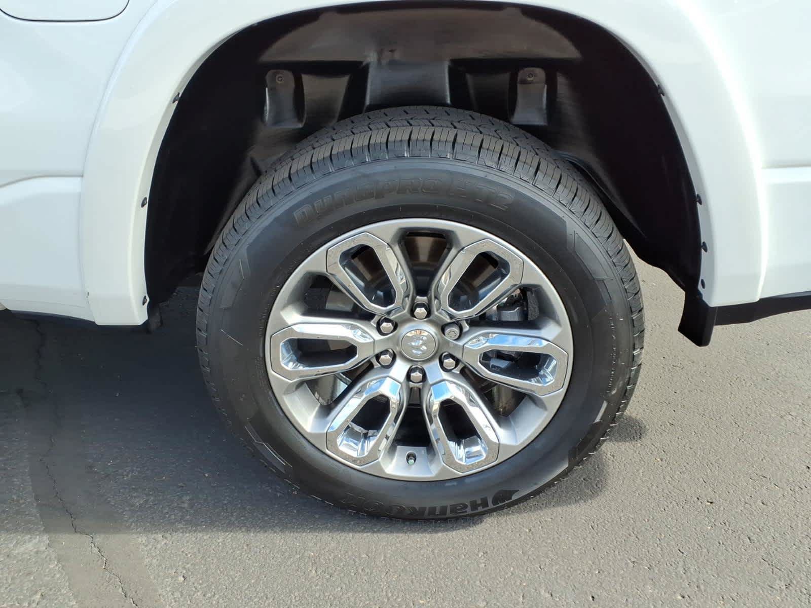 Used 2021 RAM 1500 Laramie w/ Sport Appearance Package AWD/4WD image 10