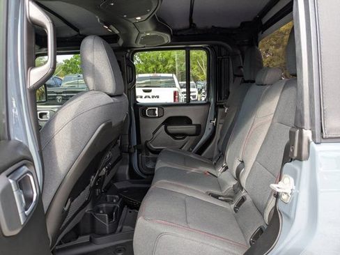 New 2026 Jeep Gladiator Rubicon w/ Safety Group AWD/4WD image 13
