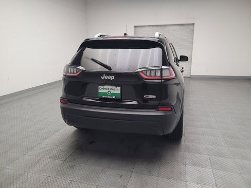 Used 2019 Jeep Cherokee Latitude w/ Popular Appearance Group FWD image 7