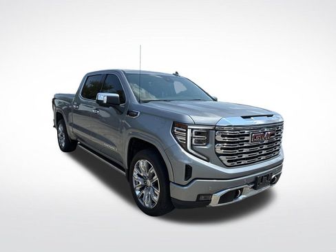 Used 2024 GMC Sierra 1500 Denali w/ Denali Reserve Package AWD/4WD image 3