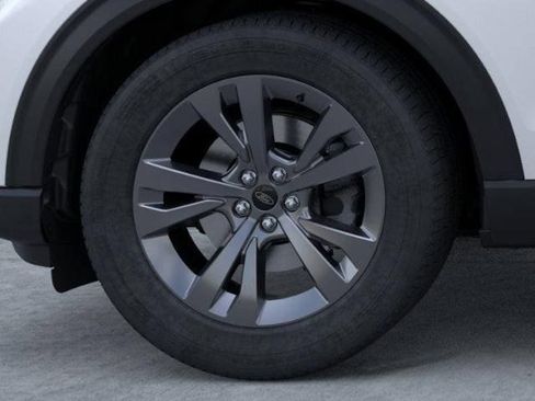 New 2026 Ford Explorer Active w/ Active Comfort Package AWD/4WD image 18