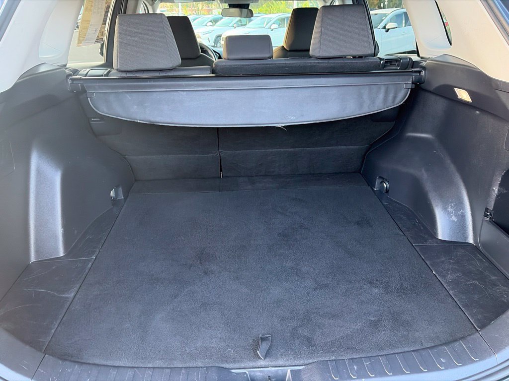 Used 2022 Toyota RAV4 XLE AWD/4WD image 19