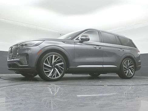 Used 2025 Lincoln Aviator Reserve w/ Equipment Group 201A image 39
