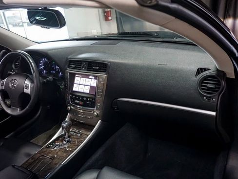 Used 2013 Lexus IS 350C w/ Luxury Pkg RWD image 74