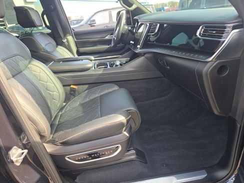 Used 2025 Jeep Grand Wagoneer Series III w/ Quick Order Packagew 28T image 6