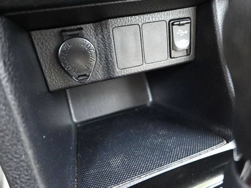 Used 2015 Toyota Corolla LE FWD image 20