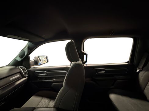 Used 2025 RAM 1500 Big Horn AWD/4WD image 39