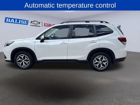 Used 2023 Subaru Forester Premium AWD/4WD image 6