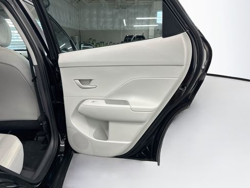 Used 2025 Hyundai Kona SEL FWD image 31