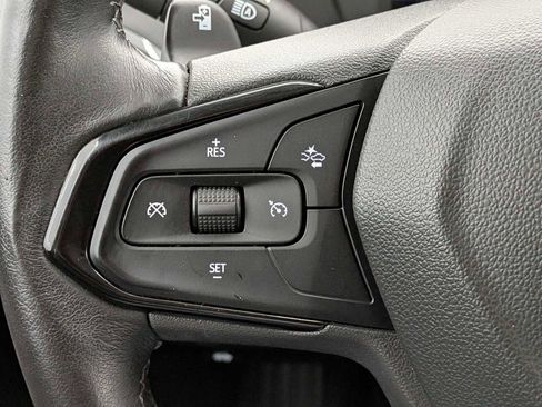 Used 2023 Chevrolet Bolt EUV Premier w/ Redline Edition FWD image 23