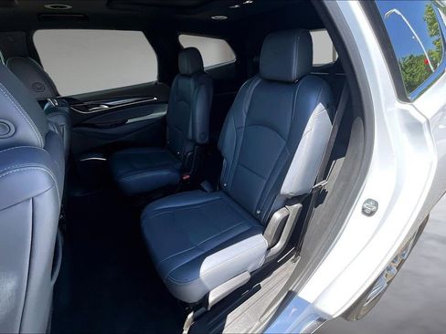 Used 2023 Buick Enclave Essence w/ Experience Buick Package AWD/4WD image 27