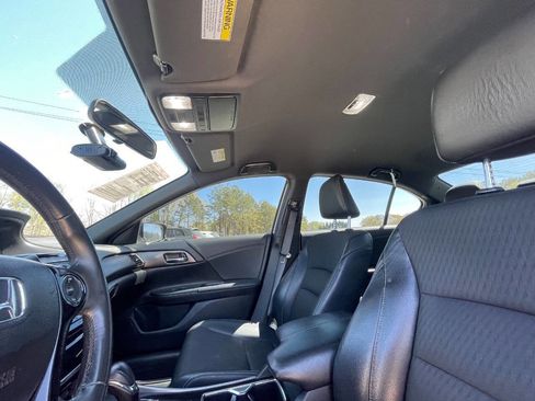 Used 2017 Honda Accord Sport image 50