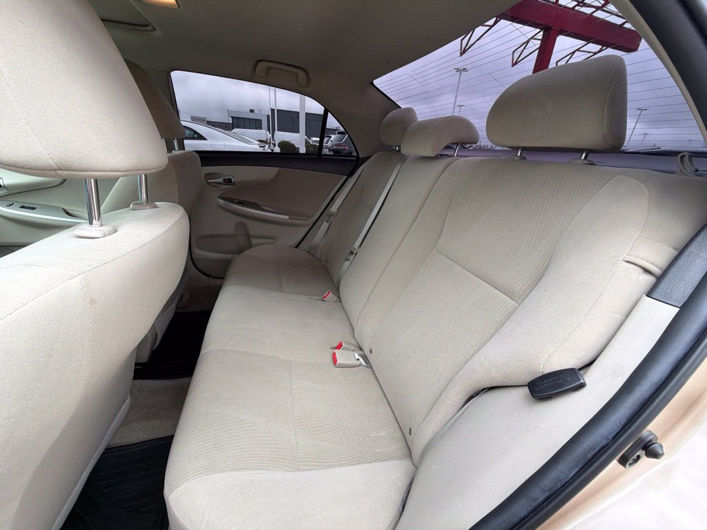 Used 2012 Toyota Corolla LE w/ Premium Pkg FWD image 12