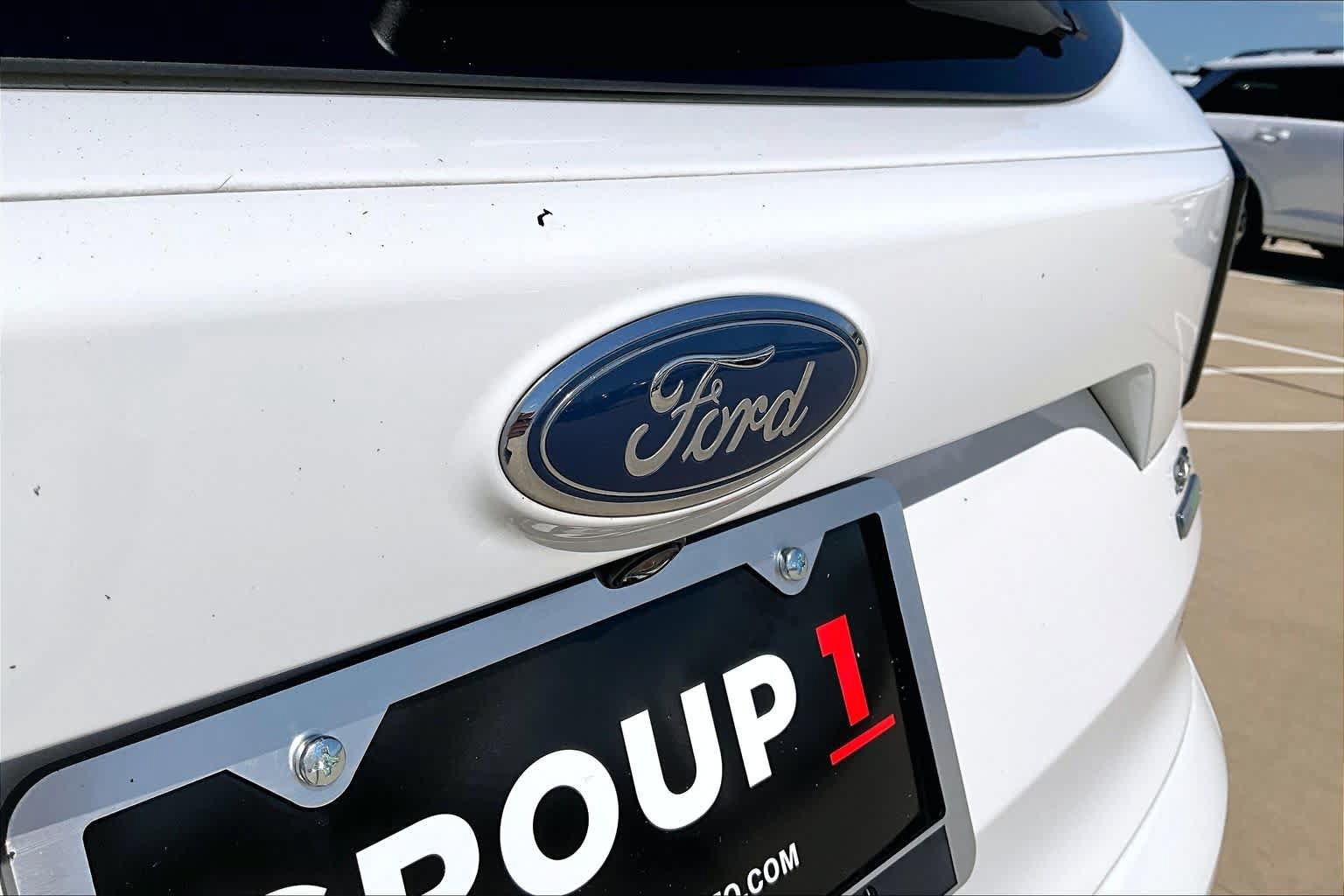 Used 2017 Ford Escape SE FWD image 10