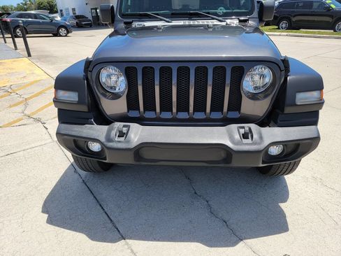 Used 2022 Jeep Wrangler Unlimited Sport AWD/4WD image 7