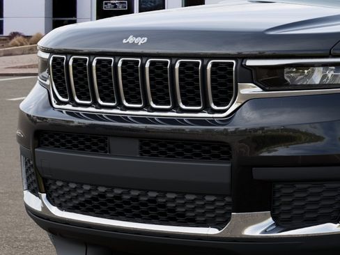 New 2026 Jeep Grand Cherokee L 4WD image 11