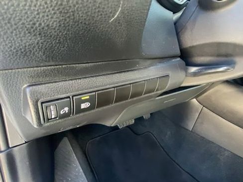 Used 2025 Toyota Corolla LE FWD image 18