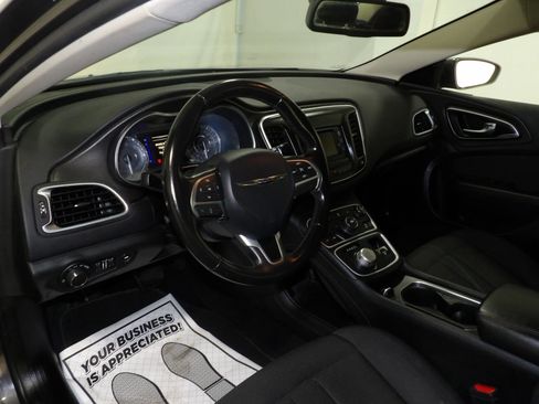 Used 2017 Chrysler 200 LX image 9